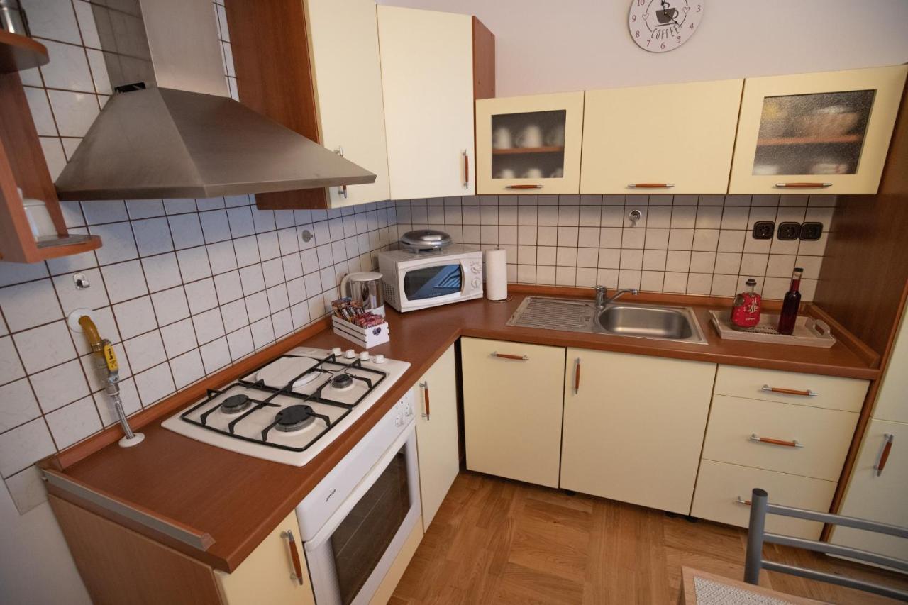 Apartman Excellent - Kuca Za Odmor U Zupanji -Natkriveno Parkirno Mjesto Zupanja Buitenkant foto