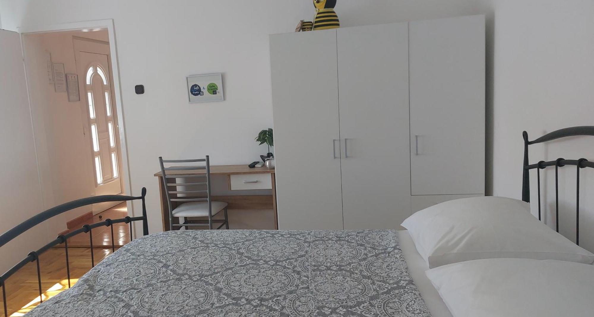 Apartman Excellent - Kuca Za Odmor U Zupanji -Natkriveno Parkirno Mjesto Zupanja Buitenkant foto